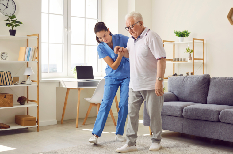 Accompagnement des personnes âgées à domicile à Sainte-Marie, La Réunion, Run Services - SAP